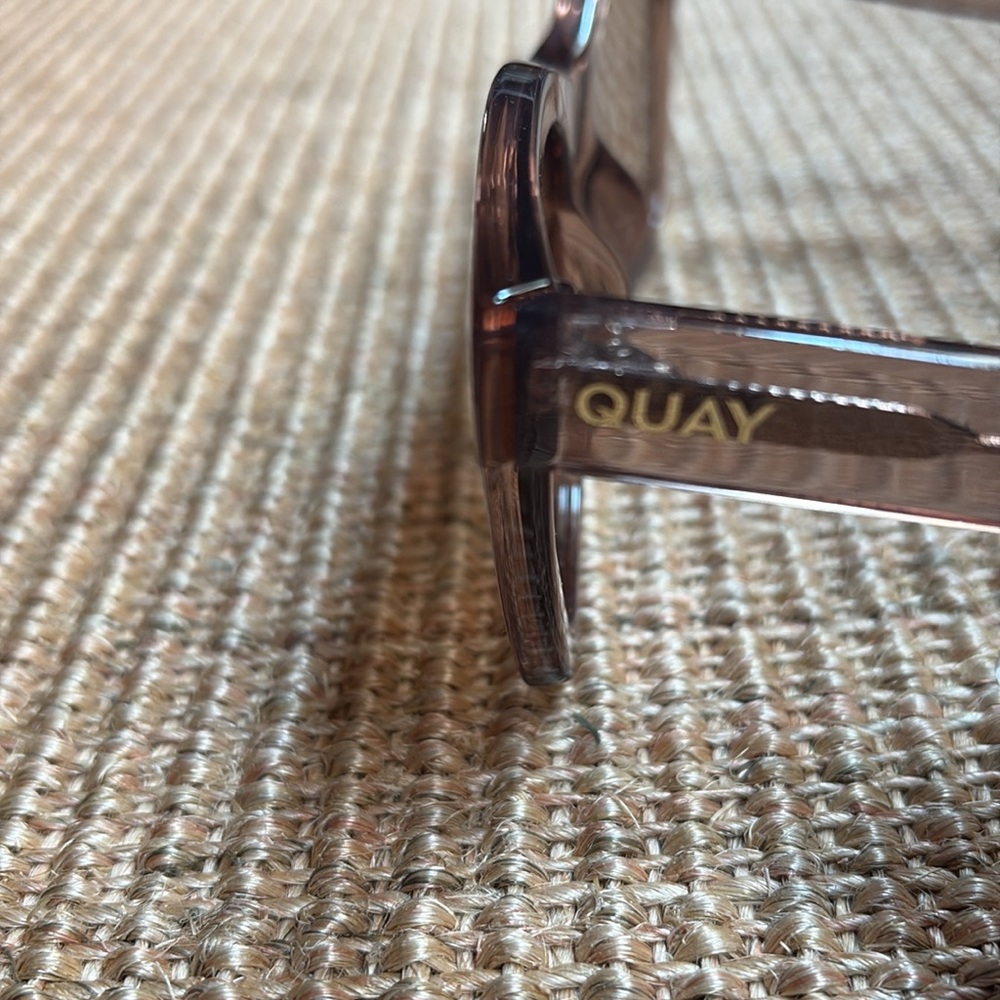 📌 NWT Quay Australia After Hours Crystal Doe Tan Color Sunglasses w/ Black Case - Picture 8 of 9
